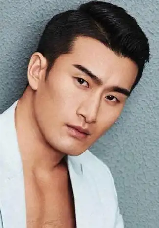 性别:          男职业:          演员更多中文名:          杨钧承