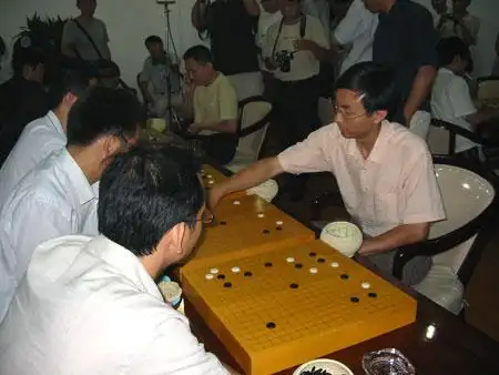 图文-望京围棋会馆成立 郑弘九段助兴车轮战以一战三