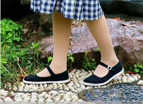 【布鞋情怀】布鞋美腿诱惑同样给力(一带式白边布鞋)(145p)