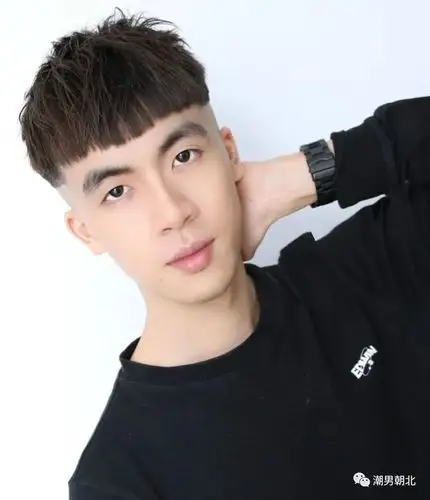 这才是帅气男生该剪的发型!|发际线|脸型|刘海|减龄|锅盖头_网易订阅