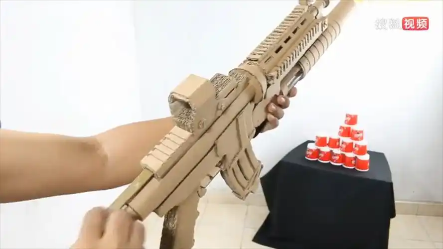 如何纸板制作硬纸玩具枪型号wgog913-有趣纸板手工制作 制作图纸下载