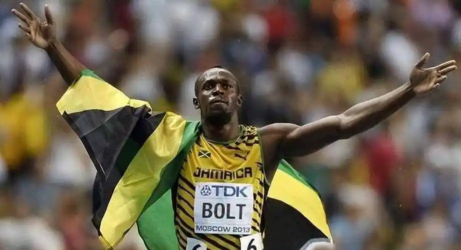 原创百米飞人博尔特现状退役6年生3个孩子每年400万美元领一