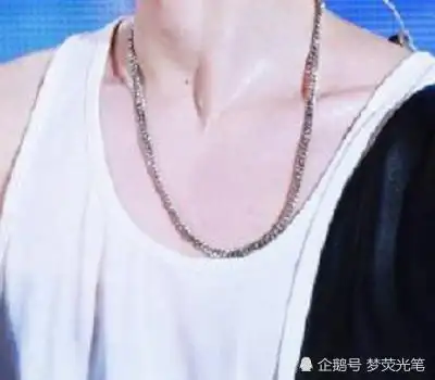 184cm的蔡徐坤到底有多瘦无意之间暴露锁骨粉丝我自愧不如