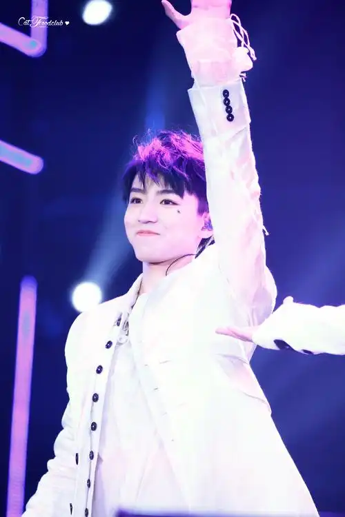 无语我今天就要以一己之力扛起妈组源凯大旗020202