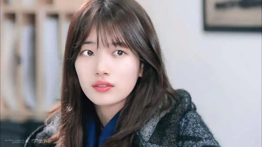 裴秀智任意依恋唯美剧照图片桌面壁纸