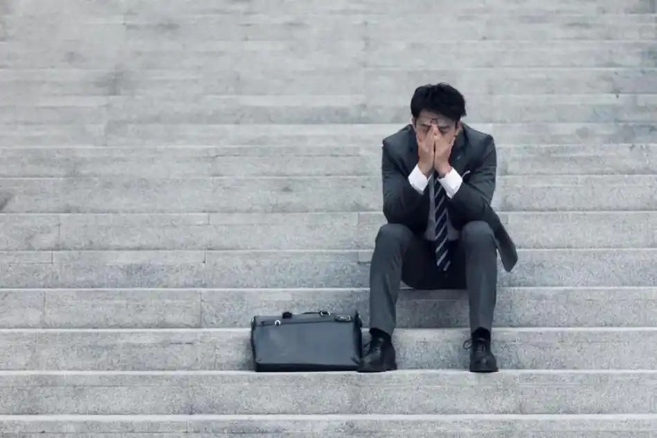 难行学习的三年中,处境比较艰难;十拿九稳的近义词 瓮中捉鳖,万无一失