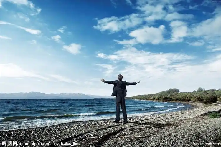 拥抱大海摄影图__男性男人_人物图库_摄影图库_昵图网nipic.com