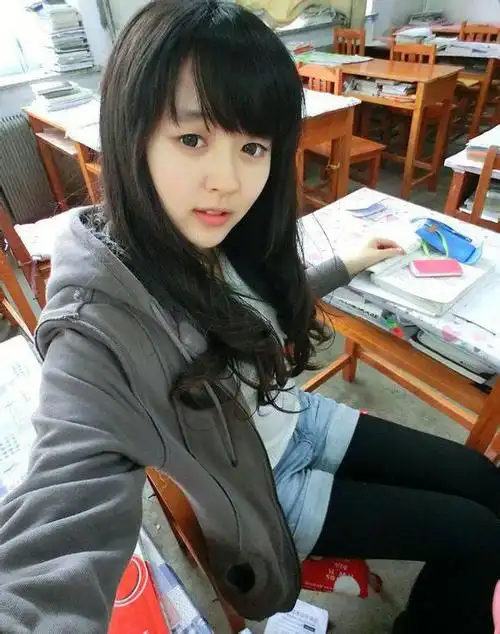 qq透明皮肤:乱我的发丝_唯美女生大图