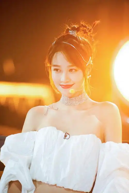 蓝盈莹乘风破浪的姐姐魅力图片