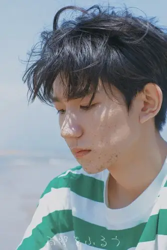 王源专辑《四百击》