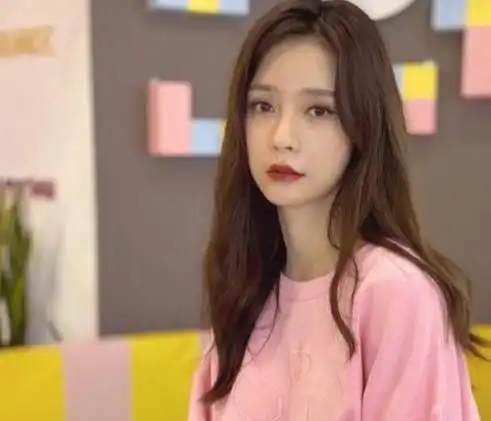 当然也不是说结婚了的姐姐就不好,她们也展现出了很好的一面:保持自我