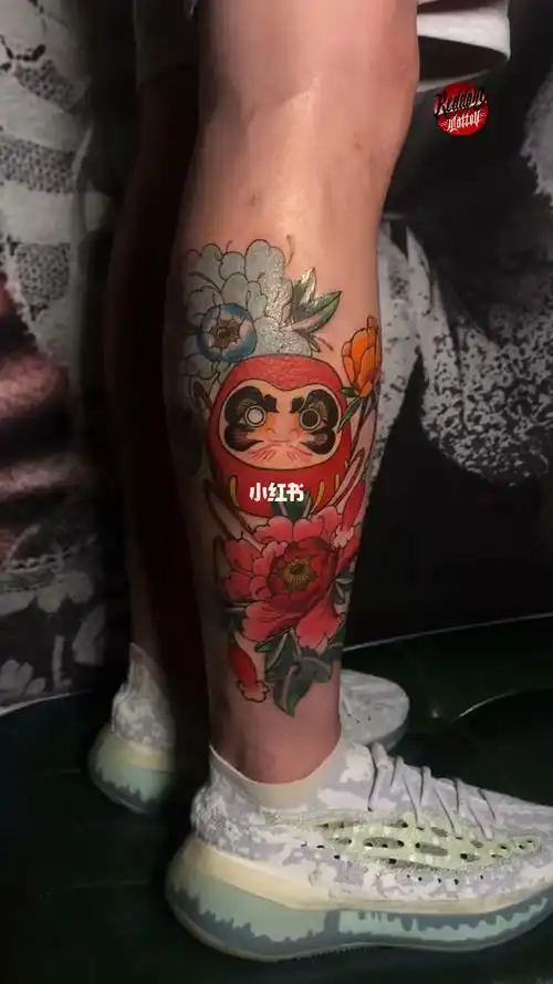 传统纹身花腿达摩蛋与花