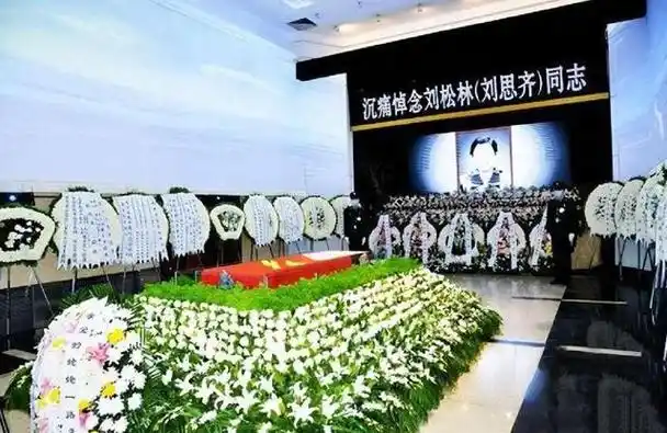 2022年刘思齐葬礼现场:李敏李讷未能到场,四个孩子同框场面感人