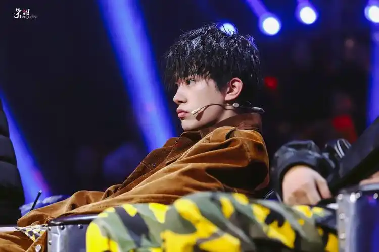 易烊千玺 #tfboys 优酷综艺这就是街舞 高清 帅气