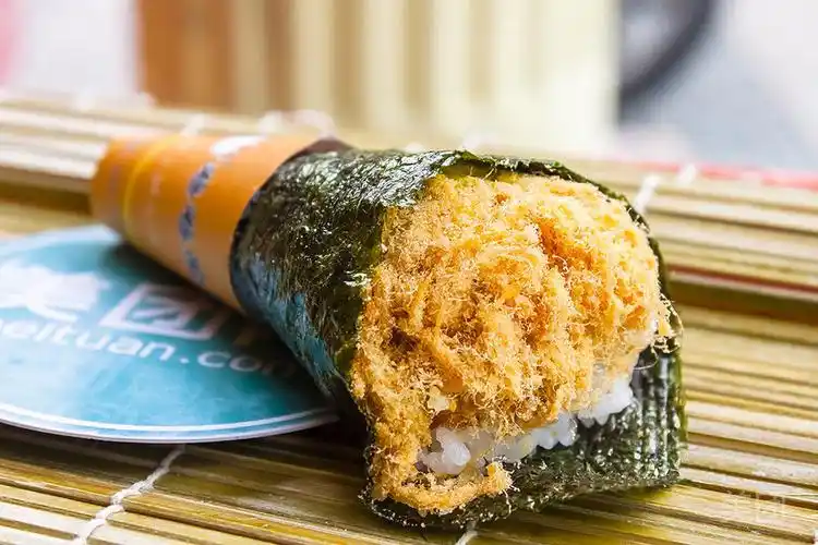 肉松手卷寿司图片