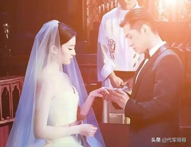 刘亦菲的男朋友是谁网传胡歌刘亦菲已领结婚证