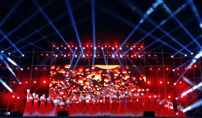 blingbling||文艺晚会高清美图来啦!快来收藏!