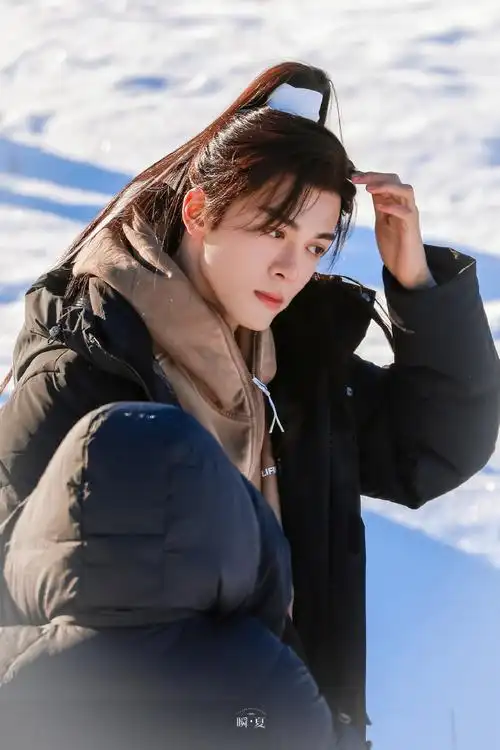 曾舜晞超话/#曾舜晞七夜雪#喜欢你每一面但是最喜欢你明媚的样子我的