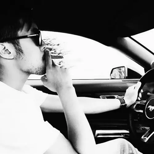 3月10日 22:42   关注  黑白男头 大叔 帽子控 酷 侧脸 评论 收藏