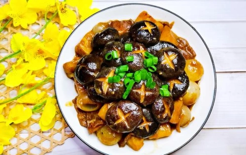香菇怎么做好吃 红烧香菇的做法