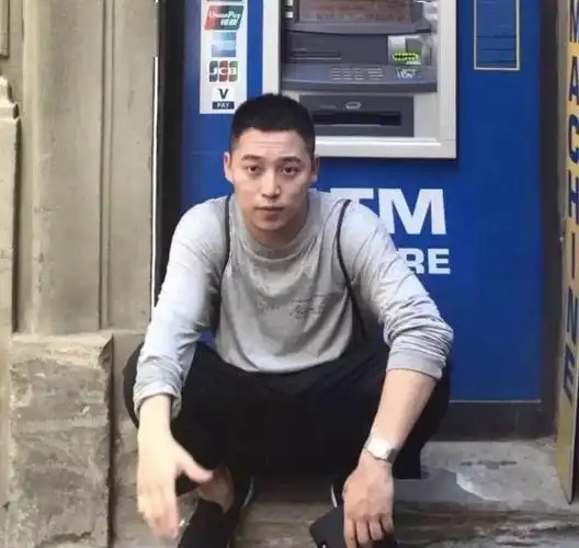 男生留寸头好帅