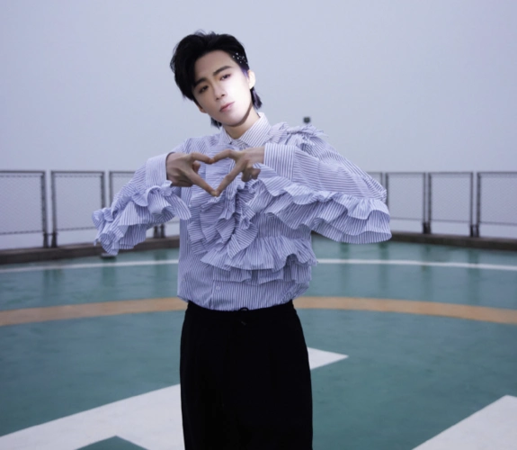 笑不活刘宇宁衣服上有456谐音梗本尊直播回应求放过