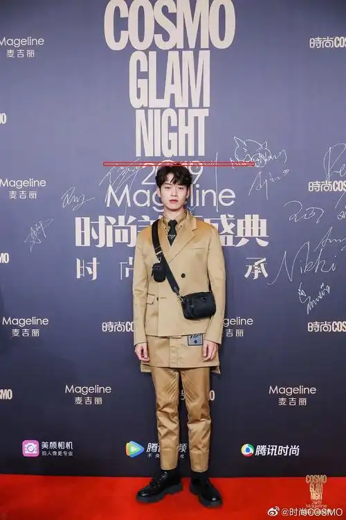 红毯照来品一品各位艺人的身高,(以魏大勋,阿云.