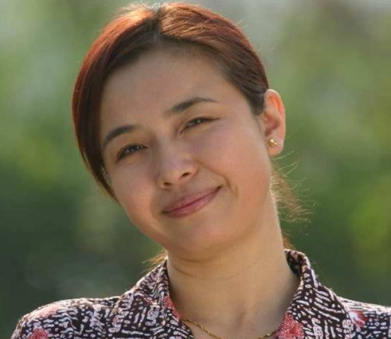 她是张嘉译前妻当红时因病隐退如今回归娱乐圈却成这