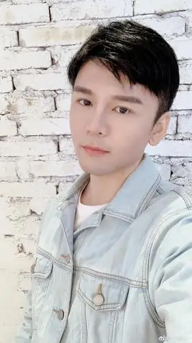 古风歌手小曲儿,将捐赠的5000个口罩取消,让人称赞!