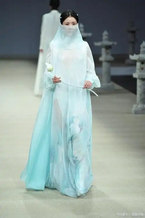 2023年时装周品牌秀之盖娅传说走秀