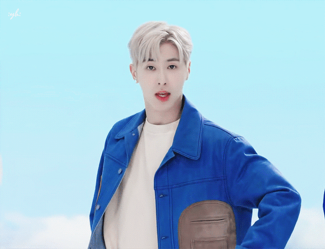 郑允浩的唯一一次白发造型