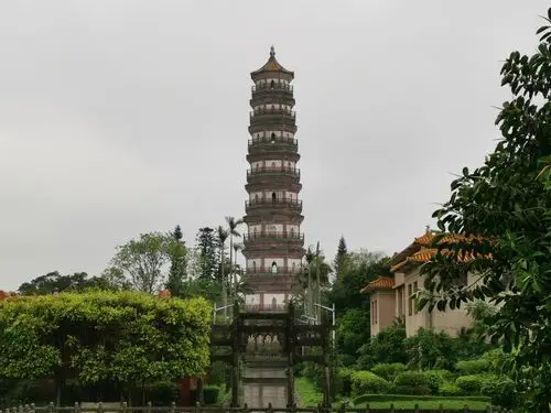 这里的三元是指状元,会元,解元,表达了雷州人民盼人才,祈求状元,榜眼