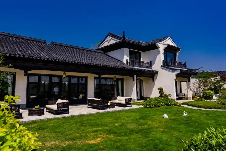 河源巴伐利亚庄园中式合院别墅耀世加推东方禅意建筑院藏锦绣