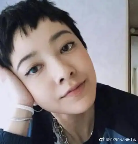 就是这样出圈了,一说到最适合短发的女明星,郭采洁至少要排前三,她的