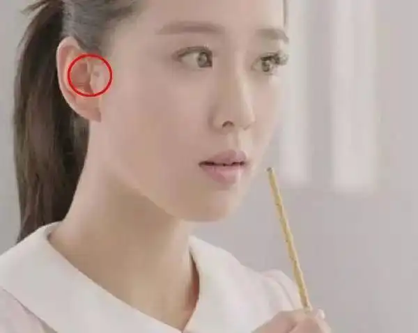 范冰冰的鸡耳朵,刘诗诗三只耳,最后美女最旺夫