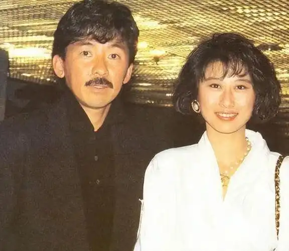 回顾叶倩文:嫁给大14岁的林子祥,结婚25年无儿女,61岁已经白头