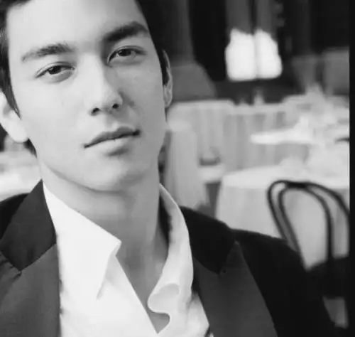 看一下娱乐圈这3个混血男明星