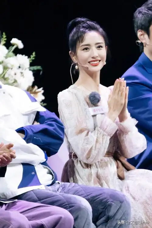 佟丽娅最新消息穿网纱公主裙跳民族舞佟丽娅现状真是美