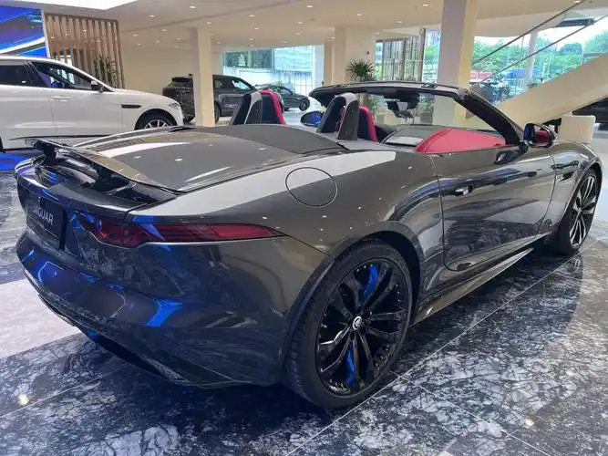 捷豹f-type敞篷版75周年纪念版,50万左右的全新跑车,全网寻找对手,不