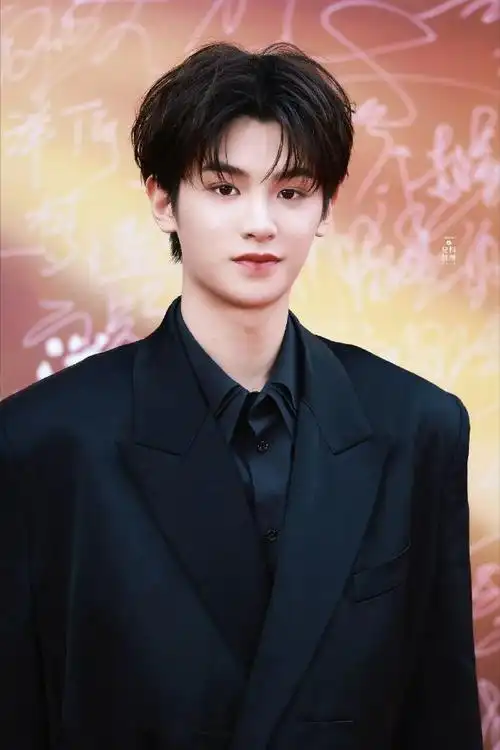 黄明昊##黄明昊闪光时刻
