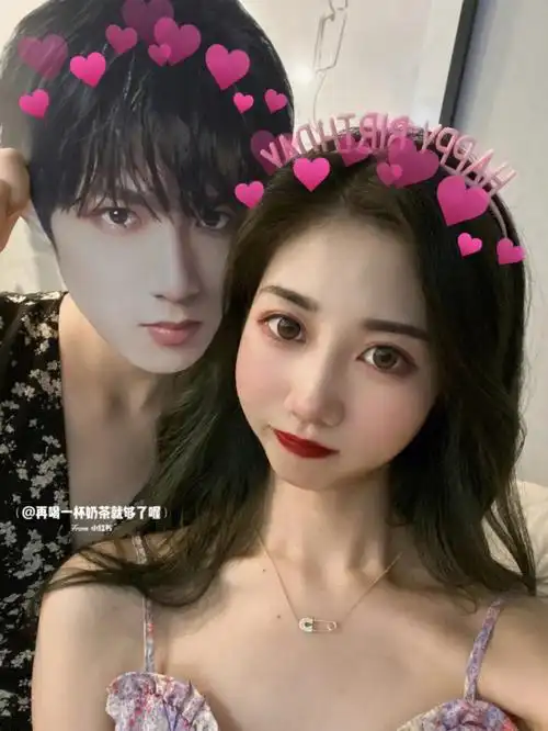 7个崽崽都爱是245的老婆粉嘿嘿嘿因为封面是吻文所以先写刘耀文名字在