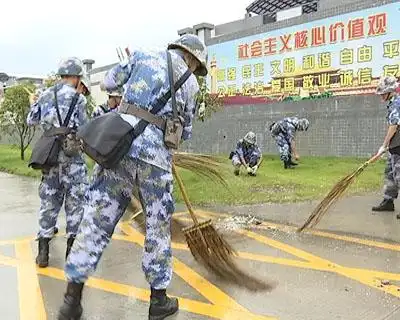 沙角部队开展清扫行动 助力驻地文明城市创建_虎门新闻_资讯_虎门信息