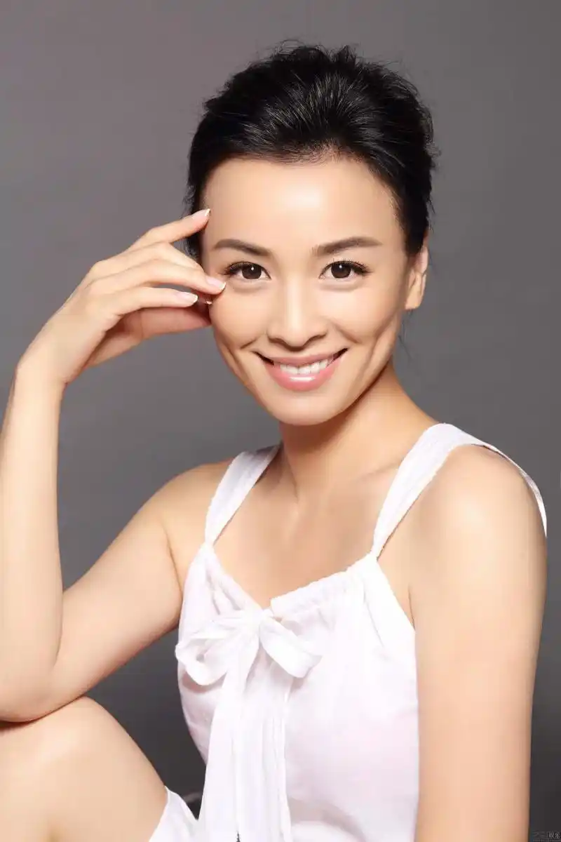 50岁张庭减重成功,体重仅85斤,身材姣好如少女