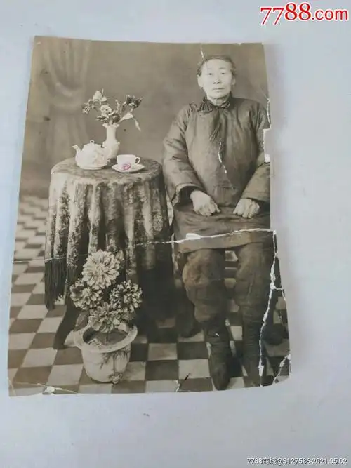一张民国小脚老太太老照片-老照片-7788收藏