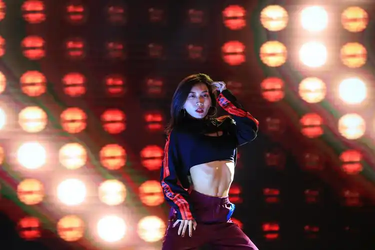 (性感撩人的爵士舞)