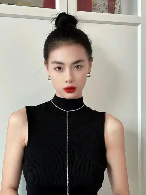 高丸子头显脸小一绝啊