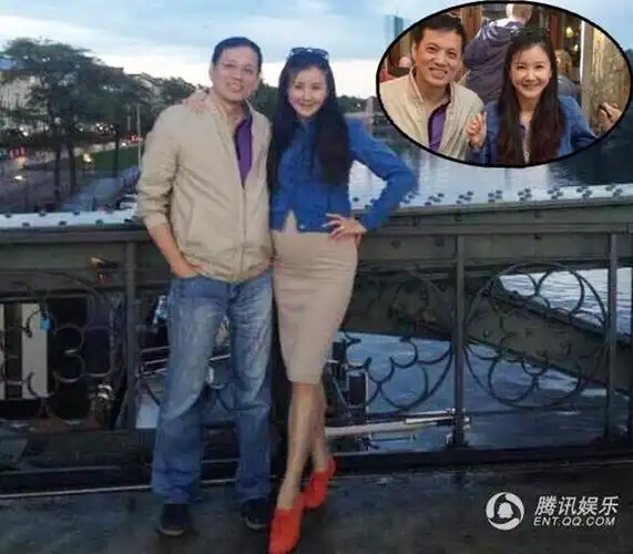 照片是去年孙菲菲和老公在法兰克福旅游时拍下的,随后孙菲菲再次更新