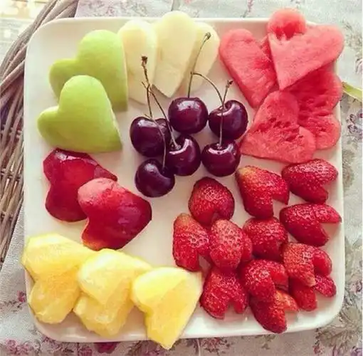 果盘摆盘花样图片大全,疯狂的水果(春节餐桌上的"点睛之笔")