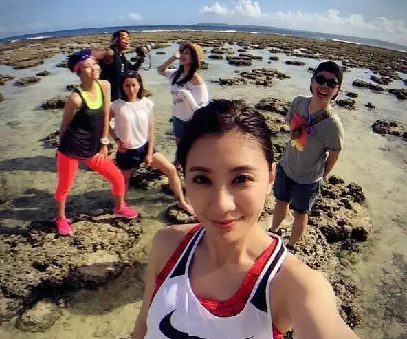 贾静雯晒海边减肥健身照,可网友却说大眼萌咘咘怎么变瘦了!