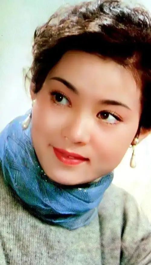 你还记得八十年代著名影星潘虹吗